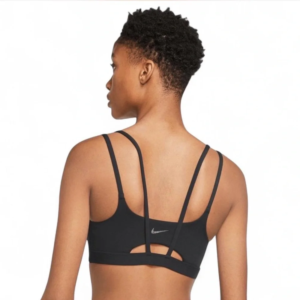 NIKE *NWT ZENVY STRAPPY LIGHT-SUPPORT PADDED SPORTS BRA - WOMEN'S - Picture 2 of 10